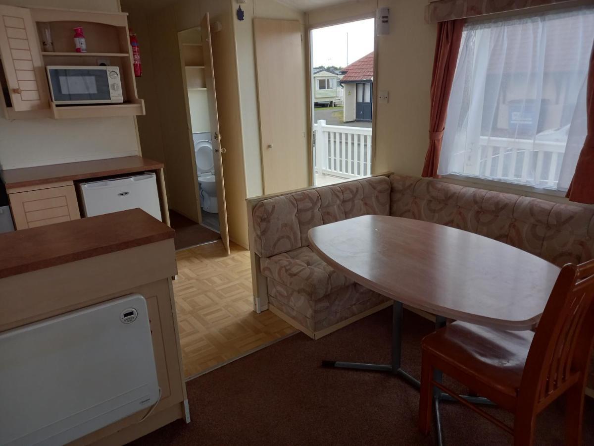Holiday Home In Lyons Robin Hood Holiday Park Meliden Luaran gambar