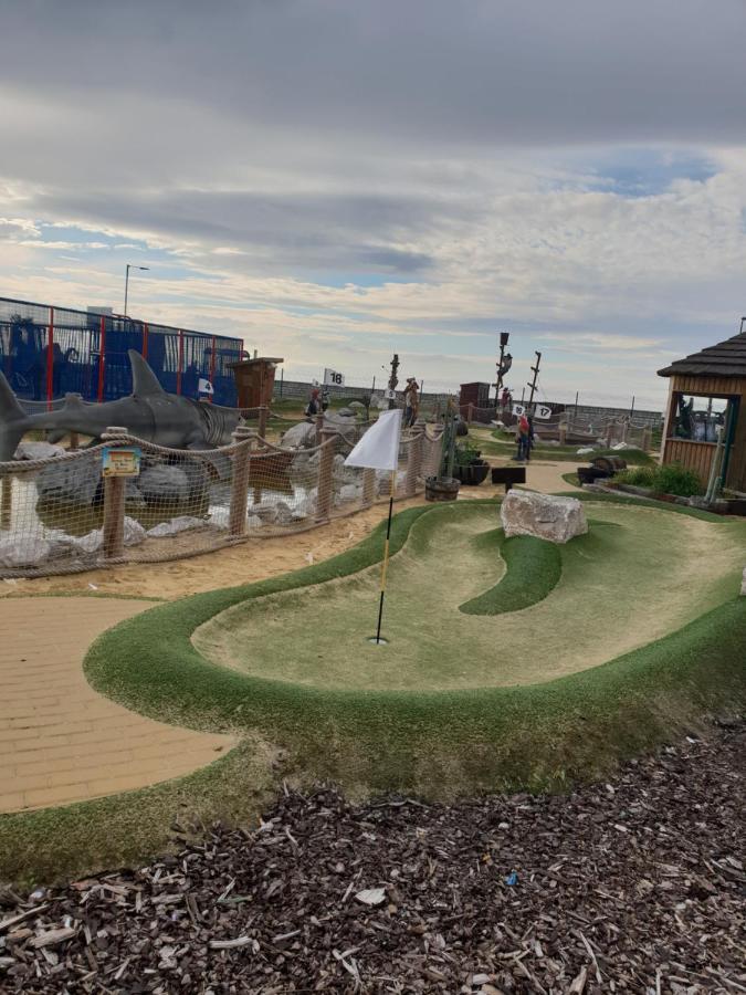 Holiday Home In Lyons Robin Hood Holiday Park Meliden Luaran gambar