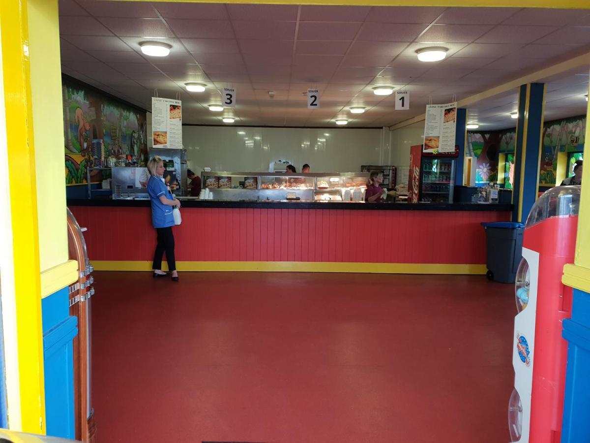 Holiday Home In Lyons Robin Hood Holiday Park Meliden Luaran gambar